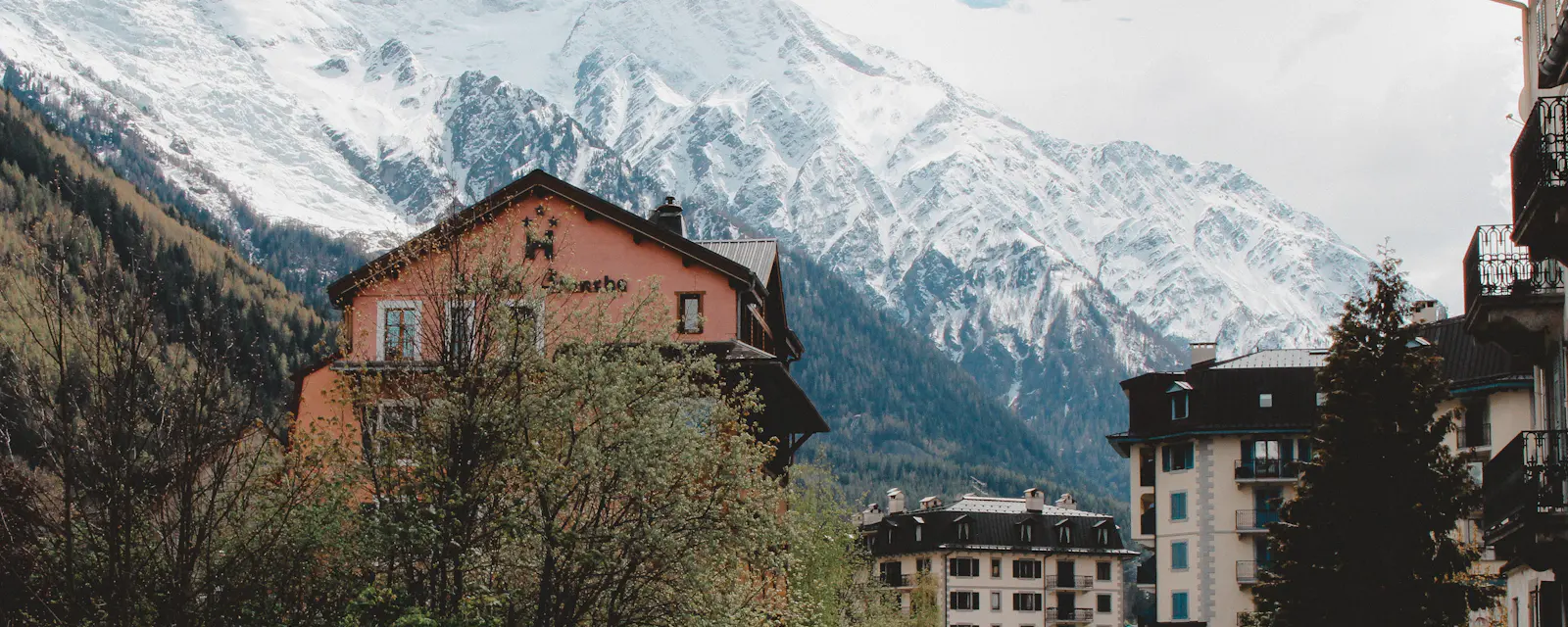 Chamonix au pied du massif du Mont-Blanc