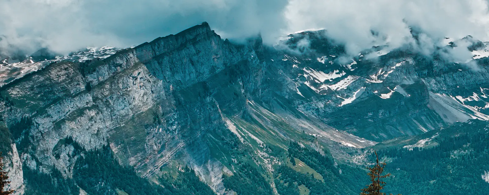 Les montagnes de Samoëns
